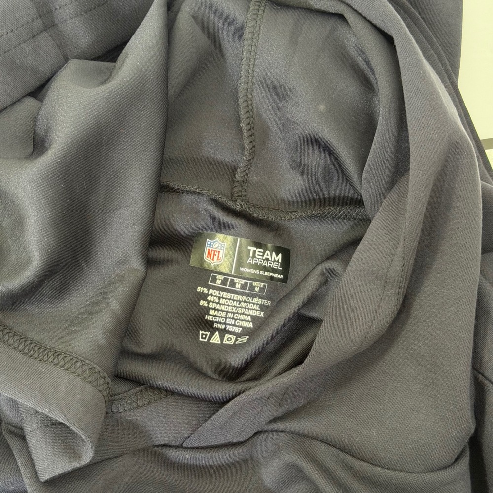 NFL Philadelphia Eagles Hoodie Women Medium Black Cropped Pullover Sweatshirt - Picture 3 of 5